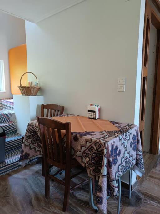 Ferienwohnung Ολόκληρος Όροφος Αγροτική Οικία Néos Pírgos Exterior foto