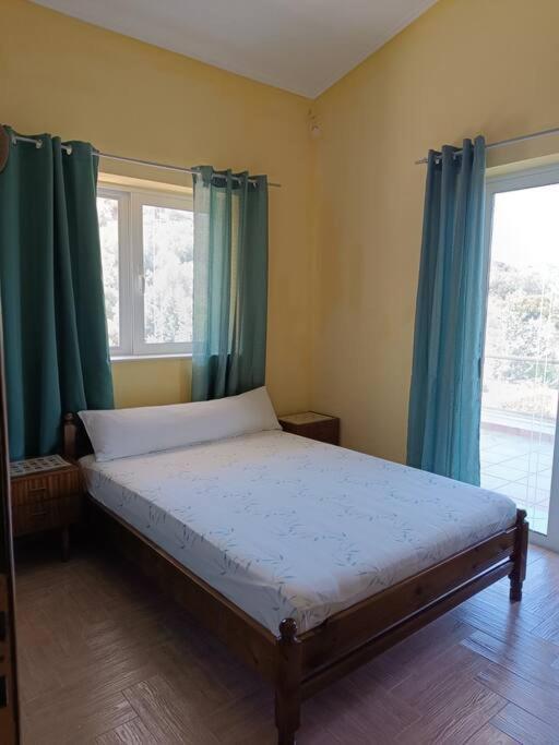 Ferienwohnung Ολόκληρος Όροφος Αγροτική Οικία Néos Pírgos Exterior foto